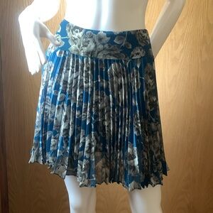 LOFT Teal and Gray Floral Pleated Skirt
